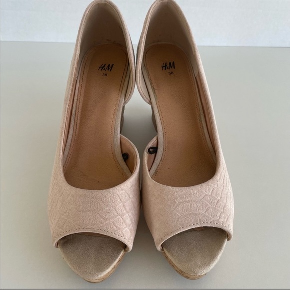 H&M Snake-Print Faux Suede Cork Platform Wedge Heel Pale Pink Women's Size 7.5 - Picture 2 of 10